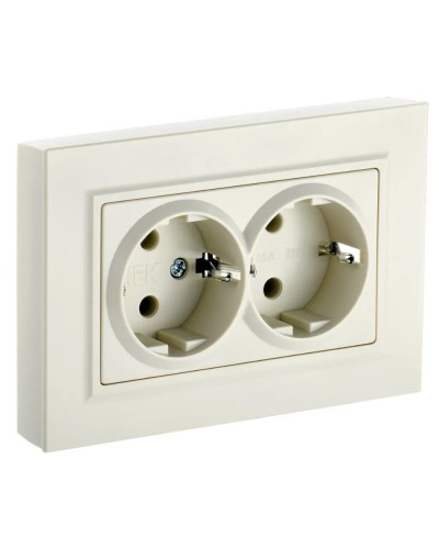 Розетка 2-местная с з/к РСш12-3-БрКр бежевый BRITE (BR-R24-16-K10-F). Розетка с заземлением с защитными шторками в сборе. IEK в Ижевске